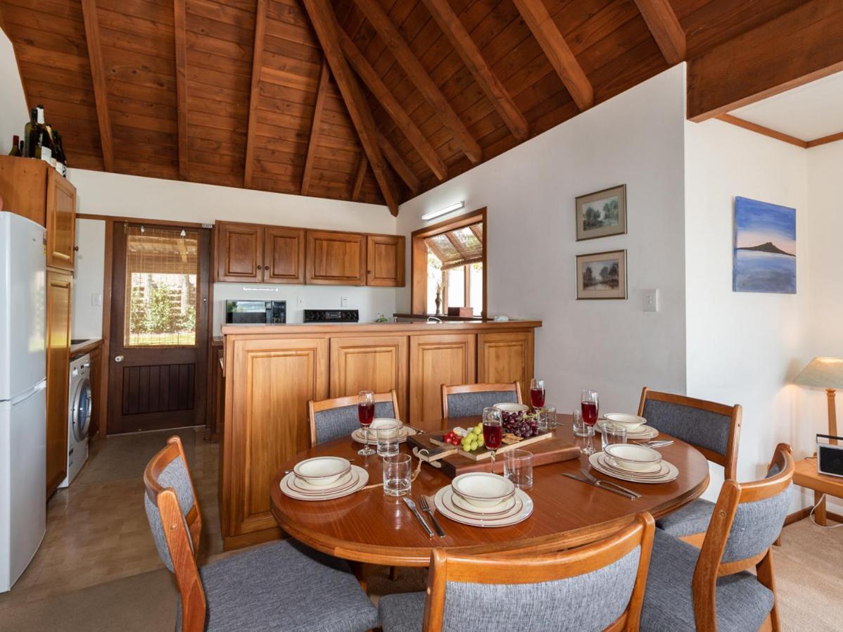Te Maiki Escape - Russell Holiday Home Kültér fotó