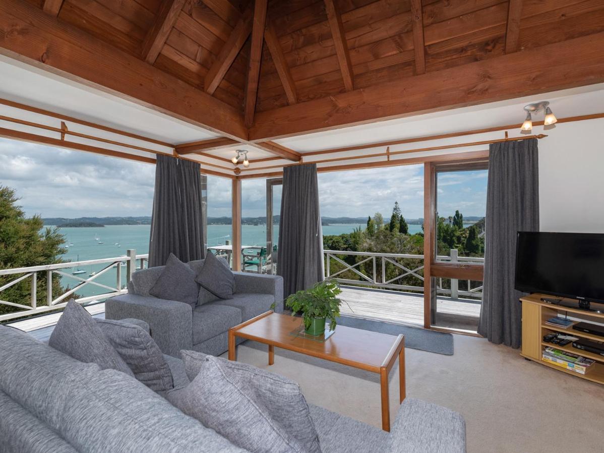 Te Maiki Escape - Russell Holiday Home Kültér fotó