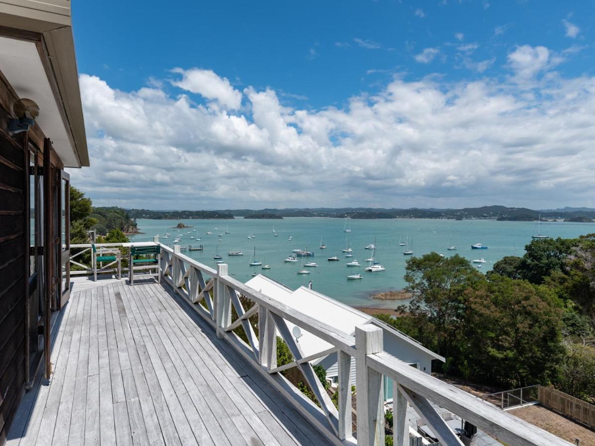 Te Maiki Escape - Russell Holiday Home Kültér fotó